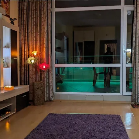 Homely Bulgarian Apartment 1 Bed Apartamento *