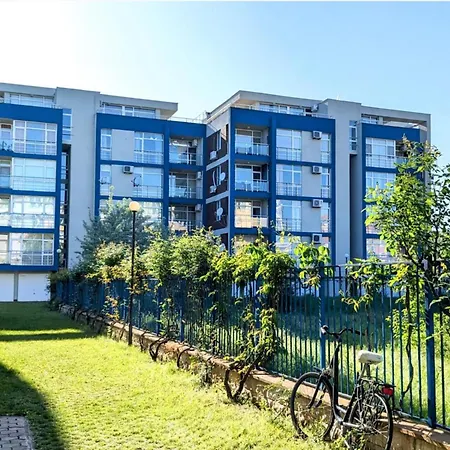 Sunny Beach Retreat For Two