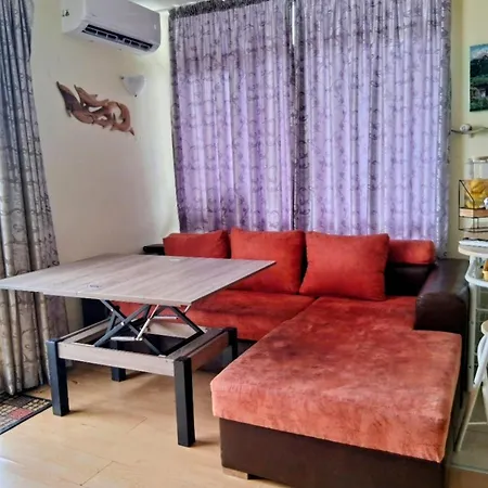 Sunny Retreat For Two דירה