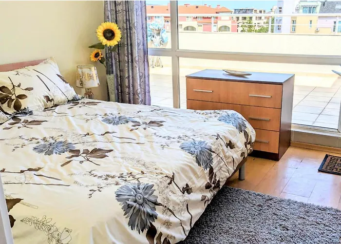 Sunny Beach Retreat For Two * Sunny Beach