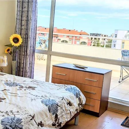 Sunny Serenity Apartamento *
