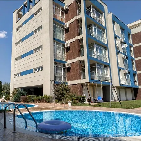 Sunny Serenity Apartamento