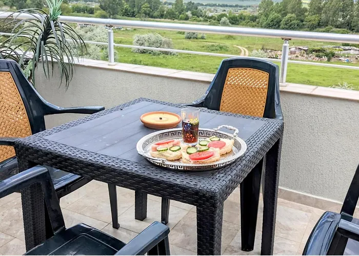 Sunny Beach Retreat For Two Apartament