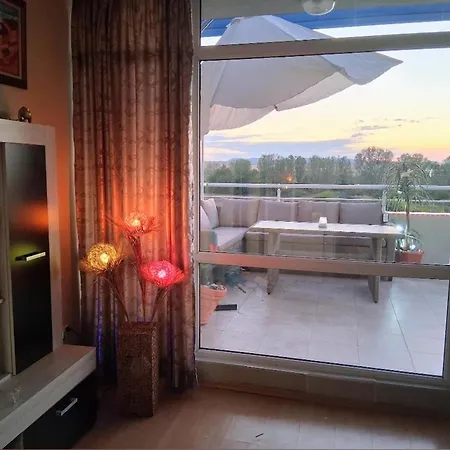 Appartamento Sunny Retreat For Two